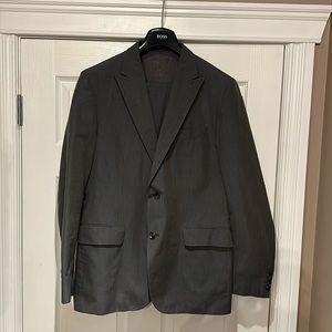 Hugo Boss Suit Size 42